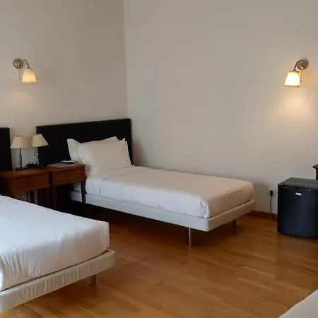 Fado Bed & Breakfast - Santos-3